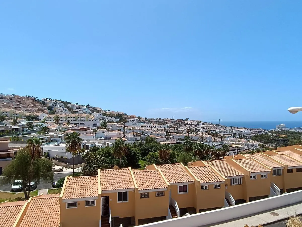Sun Villas Luxury Apartment أذيخي