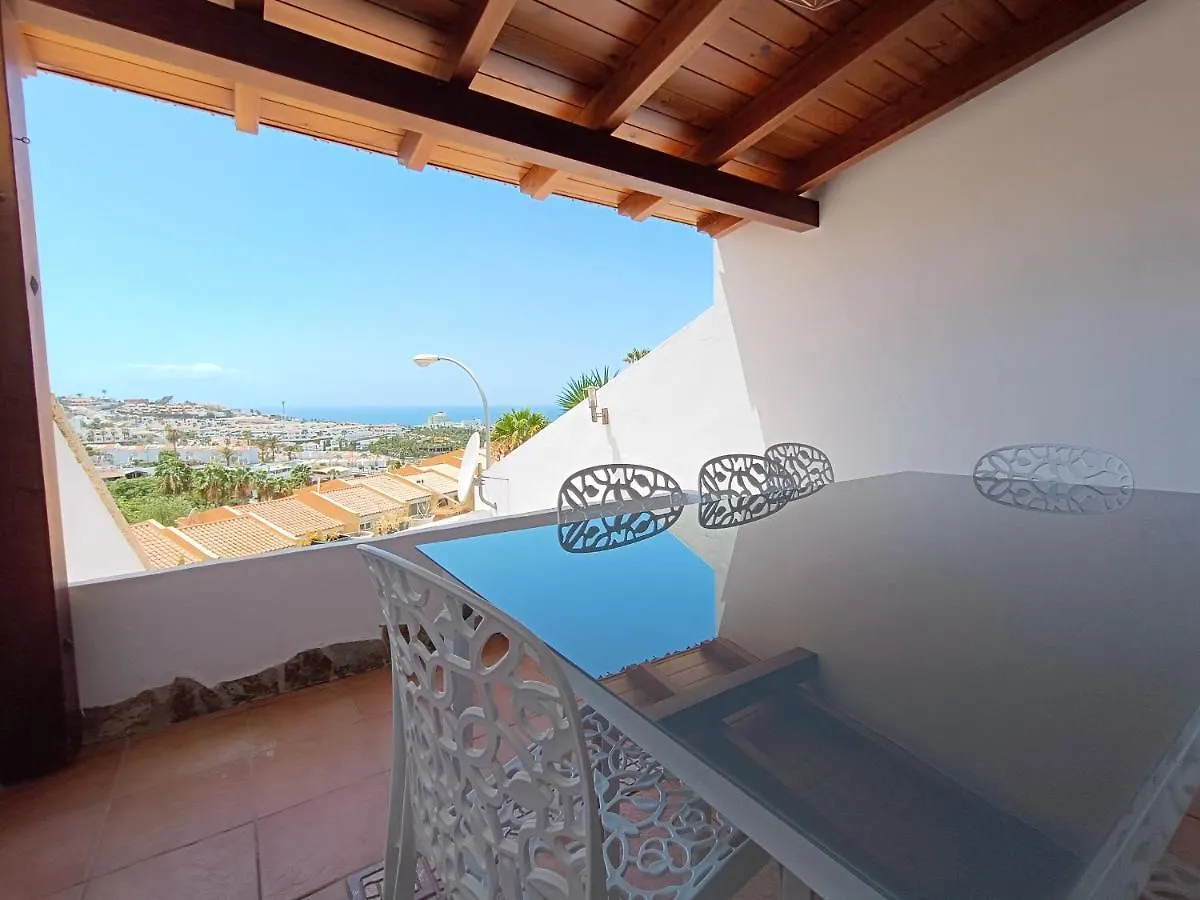 Sun Villas Luxury Apartment أذيخي